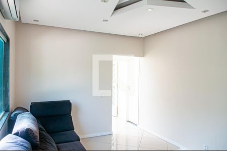 Casa para alugar com 480m², 4 quartos e 6 vagashall