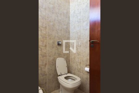 Banheiro da Suíte 1 de casa à venda com 5 quartos, 250m² em Conjunto Habitacional Franchini, São Bernardo do Campo