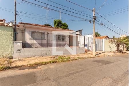 Casa à venda com 120m², 3 quartos e 2 vagasFachada