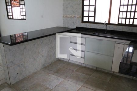 Cozinha de casa para alugar com 3 quartos, 175m² em Setor Faiçalville, Goiânia