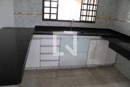 Cozinha de casa para alugar com 3 quartos, 175m² em Setor Faiçalville, Goiânia