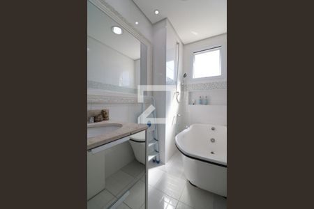 Apartamento à venda com 130m², 3 quartos e 2 vagasBanheiro da Suíte 3