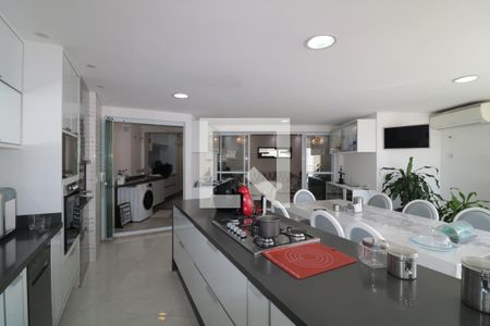 Apartamento à venda com 130m², 3 quartos e 2 vagasCozinha