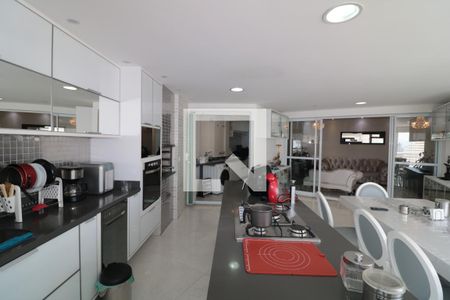 Apartamento à venda com 130m², 3 quartos e 2 vagasCozinha