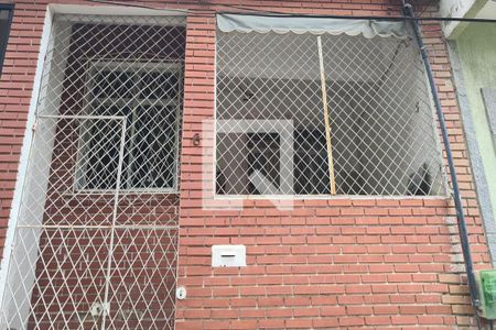 Casa de condomínio à venda com 70m², 2 quartos e 1 vaga Casa de condomínio à venda com 70m², 2 quartos e 1 vagaFachada