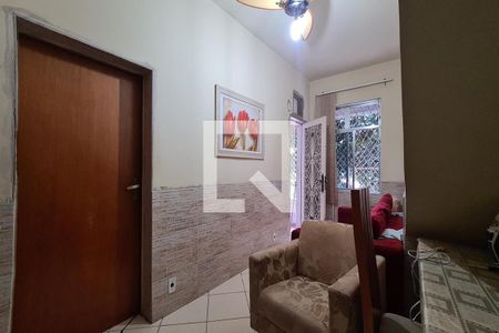 Sala de casa de condomínio à venda com 2 quartos, 70m² em Encantado, Rio de Janeiro