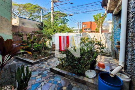 Casa à venda com 180m², 2 quartos e 1 vaga Casa à venda com 180m², 2 quartos e 1 vagaQuintal