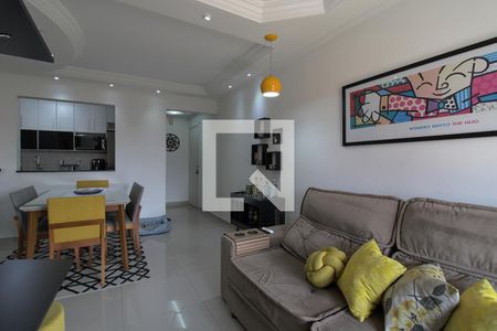 Sala de apartamento à venda com 3 quartos, 70m² em Vila Firmiano Pinto, São Paulo