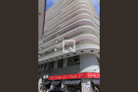 Apartamento para alugar com 110m², 2 quartos e sem vaga Apartamento para alugar com 110m², 2 quartos e sem vagaFachada
