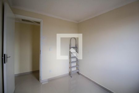 Quarto 2 de apartamento para alugar com 2 quartos, 45m² em Jardim Redil, São Paulo