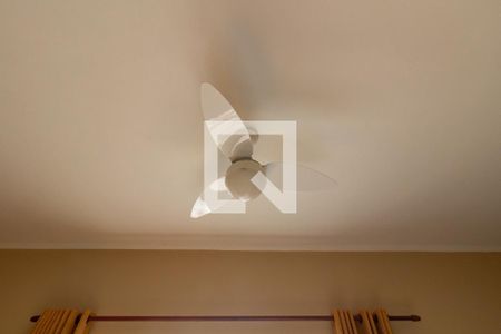 Detalhe da sala de casa para alugar com 2 quartos, 95m² em Vilamar, Praia Grande