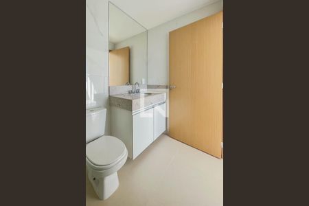Banheiro de apartamento para alugar com 1 quarto, 85m² em Asa Norte, Brasília