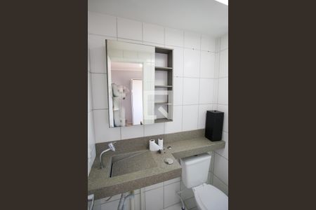 Banheiro de apartamento para alugar com 1 quarto, 24m² em Vila Campanela, São Paulo