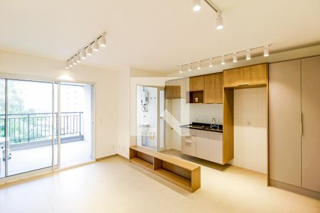 Sala de apartamento à venda com 2 quartos, 66m² em Santo Amaro, São Paulo