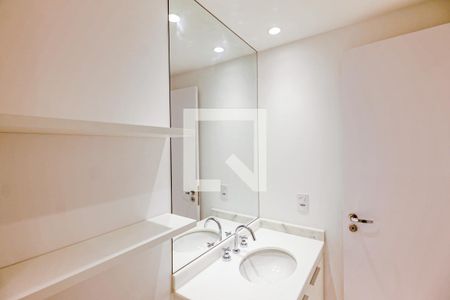 Apartamento à venda com 66m², 2 quartos e 2 vagas Apartamento à venda com 66m², 2 quartos e 2 vagasBanheiro
