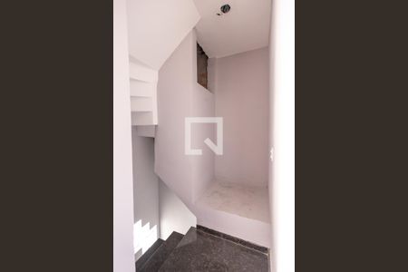 Corredor de casa de condomínio para alugar com 2 quartos, 62m² em Vila Carrao, São Paulo