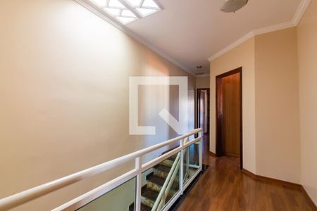 Casa à venda com 331m², 3 quartos e 6 vagas Casa à venda com 331m², 3 quartos e 6 vagasHall