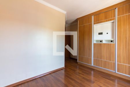 Casa à venda com 331m², 3 quartos e 6 vagas Casa à venda com 331m², 3 quartos e 6 vagasSuíte 3
