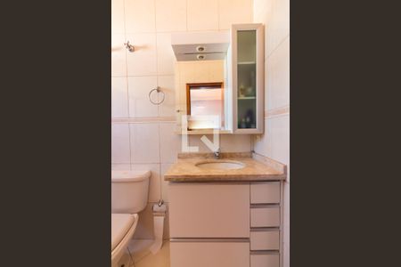 Casa à venda com 331m², 3 quartos e 6 vagas Casa à venda com 331m², 3 quartos e 6 vagasBanheiro da Suíte 1