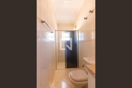 Casa à venda com 331m², 3 quartos e 6 vagas Casa à venda com 331m², 3 quartos e 6 vagasBanheiro da Suíte 3