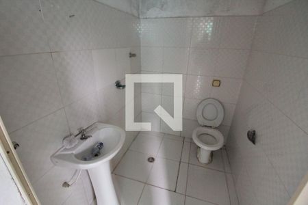 Banheiro de casa para alugar com 1 quarto, 52m² em Vila Industrial, São Paulo