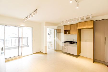 Sala de apartamento à venda com 2 quartos, 66m² em Santo Amaro, São Paulo