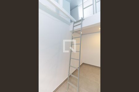Escada de kitnet/studio para alugar com 1 quarto, 25m² em Vila Marte, São Paulo