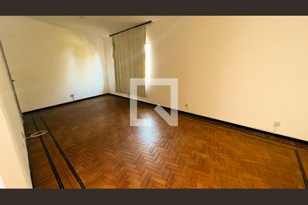 Casa à venda com 587m², 5 quartos e 16 vagasQuarto 1