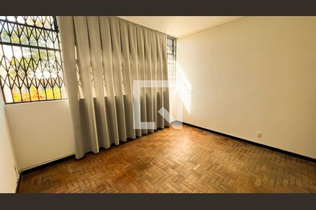 Casa à venda com 587m², 5 quartos e 16 vagasQuarto 3
