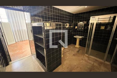 Casa à venda com 587m², 5 quartos e 16 vagasBanheiro