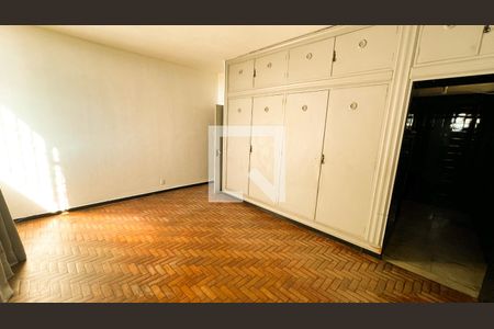 Casa à venda com 587m², 5 quartos e 16 vagasQuarto 3