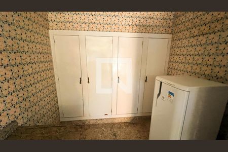 Casa à venda com 587m², 5 quartos e 16 vagasCozinha