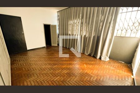 Casa à venda com 587m², 5 quartos e 16 vagasQuarto 3