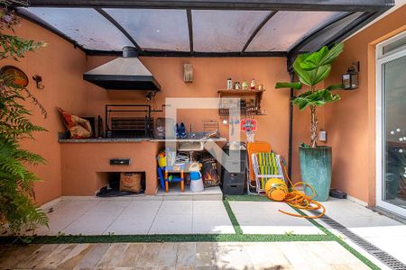 Quintal de casa à venda com 2 quartos, 151m² em Alto de Pinheiros, São Paulo