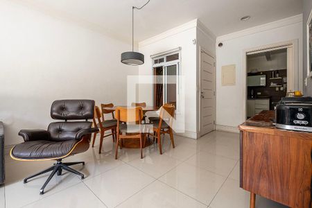 Sala de casa à venda com 2 quartos, 151m² em Alto de Pinheiros, São Paulo