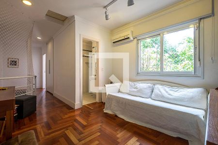 Sala íntima de casa à venda com 2 quartos, 151m² em Alto de Pinheiros, São Paulo