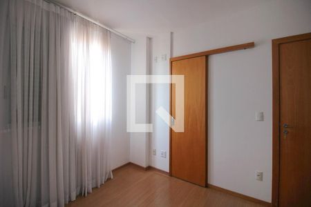 Apartamento para alugar com 85m², 3 quartos e 3 vagasQuarto 3 / Semi-suite
