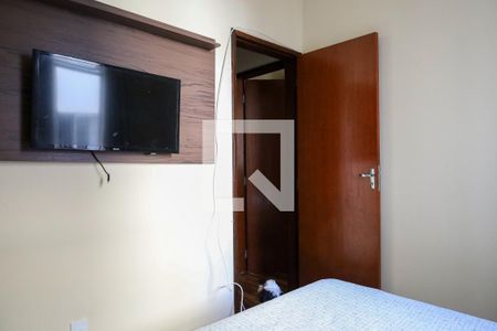 Quarto 2
 de apartamento para alugar com 3 quartos, 70m² em Salgado Filho, Belo Horizonte