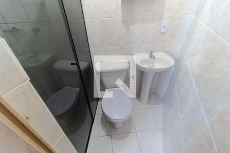 Banheiro de kitnet/studio para alugar com 1 quarto, 20m² em Jardim Santa Genebra Ii (barao Geraldo), Campinas