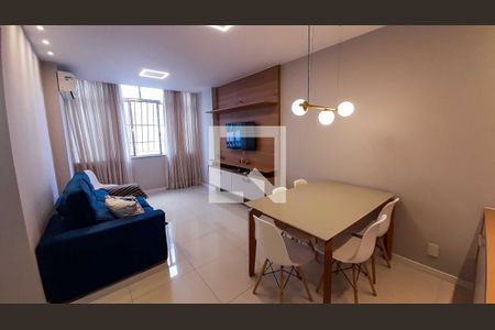 Sala de apartamento à venda com 2 quartos, 80m² em Icaraí, Niterói