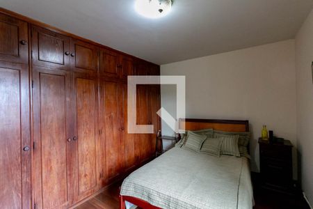 Casa à venda com 300m², 4 quartos e 4 vagasQuarto 2