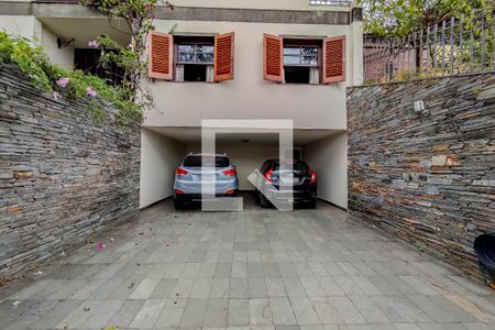 Casa à venda com 300m², 4 quartos e 4 vagasGaragem