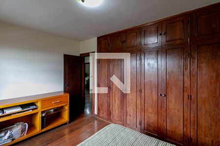 Casa à venda com 300m², 4 quartos e 4 vagasQuarto 2