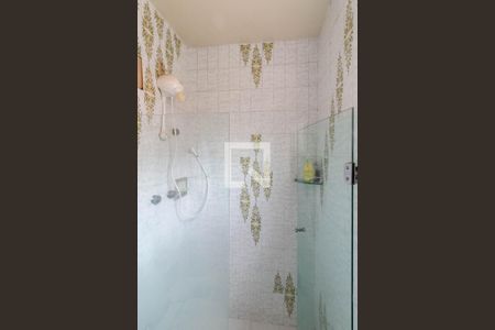 Casa à venda com 300m², 4 quartos e 4 vagasBanheiro da Suíte