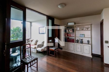 Casa à venda com 300m², 4 quartos e 4 vagasSala 2