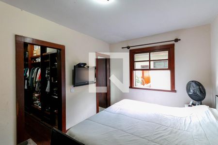 Casa à venda com 300m², 4 quartos e 4 vagasQuarto Suíte