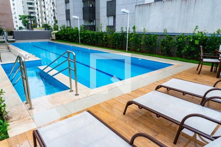 Apartamento à venda com 68m², 2 quartos e 2 vagasÁrea comum - Piscina