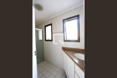 Apartamento à venda com 290m², 5 quartos e 3 vagasBanheiro da Suíte 1