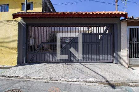 Casa à venda com 102m², 2 quartos e 2 vagas Casa à venda com 102m², 2 quartos e 2 vagasFachada