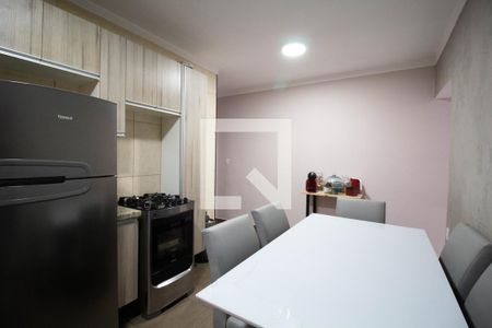 Casa à venda com 102m², 2 quartos e 2 vagas Casa à venda com 102m², 2 quartos e 2 vagasCozinha